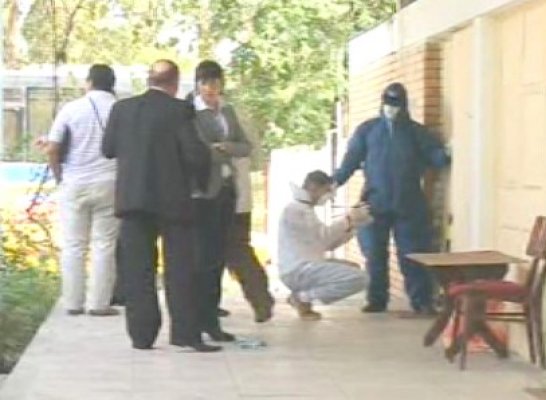 Cadavrul unui bărbat a fost găsit într-un imobil din Mamaia